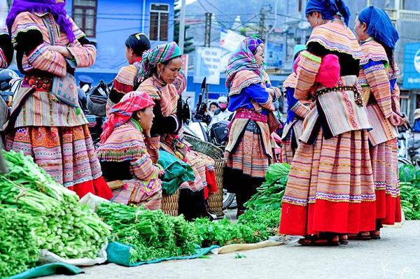 Chợ phiên Đồng Văn - Với nhiều món ăn hấp dẫn Chợ phiên Đồng Văn - Với nhiều món ăn hấp dẫn