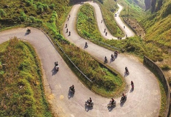 Cung đường Mèo Vạc (Bảo Lạc) - “Back road” hiểm trở, thử thách dân phượt Cung đường Mèo Vạc (Bảo Lạc) - “Back road” hiểm trở, thử thách dân phượt