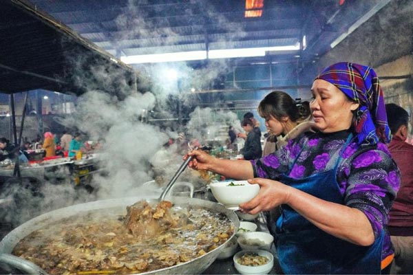 Phố cổ Đồng Văn – quán ăn đêm cực mê Phố cổ Đồng Văn – quán ăn đêm cực mê