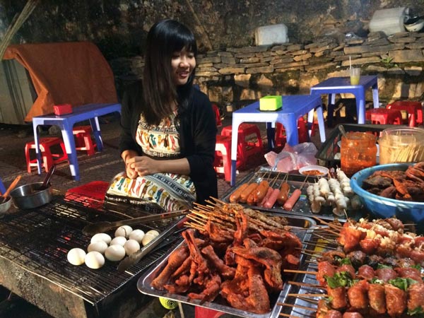 Kinh nghiệm thưởng thức món ăn đường phố ở Đồng Văn Kinh nghiệm thưởng thức món ăn đường phố ở Đồng Văn