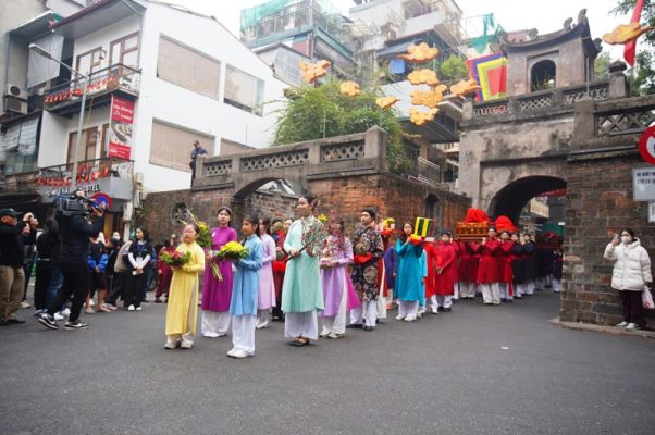 Kinh nghiệm chọn tour du lịch mùa lễ hội phù hợp Tour Du Lịch Mùa Lễ Hội – Trải Nghiệm Văn Hoá Đặc Sắc